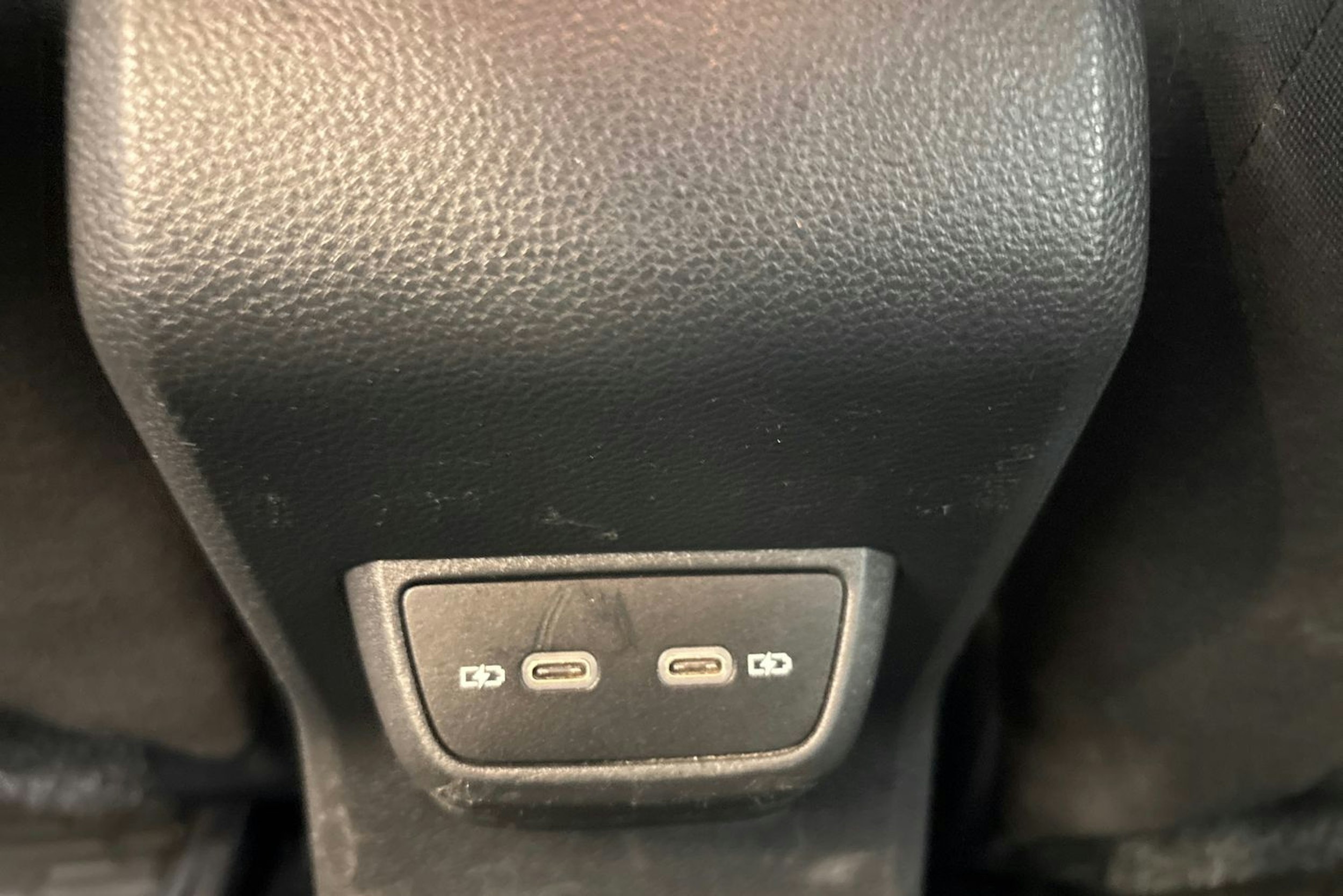 punainen Volkswagen Polo 2021 kuva 16.