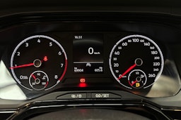 punainen Volkswagen Polo 2021 kuva 19.
