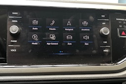 punainen Volkswagen Polo 2021 kuva 22.