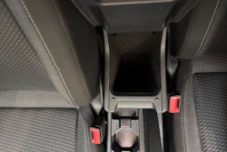 punainen Volkswagen Polo 2021 kuva 24.