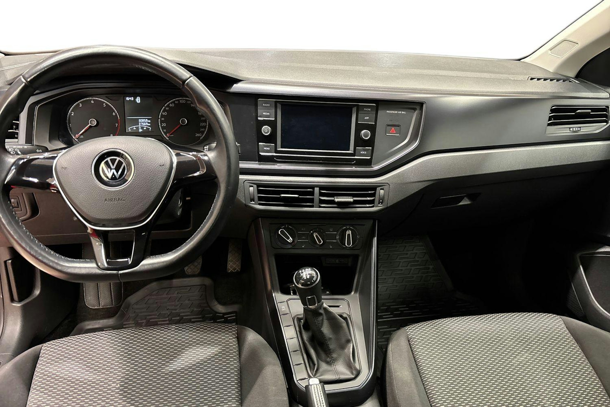 punainen Volkswagen Polo 2021 kuva 9.