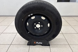 punainen Volkswagen Polo 2021 kuva 14.