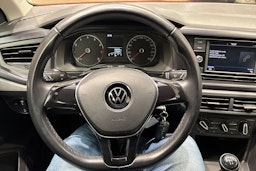 punainen Volkswagen Polo 2021 kuva 17.