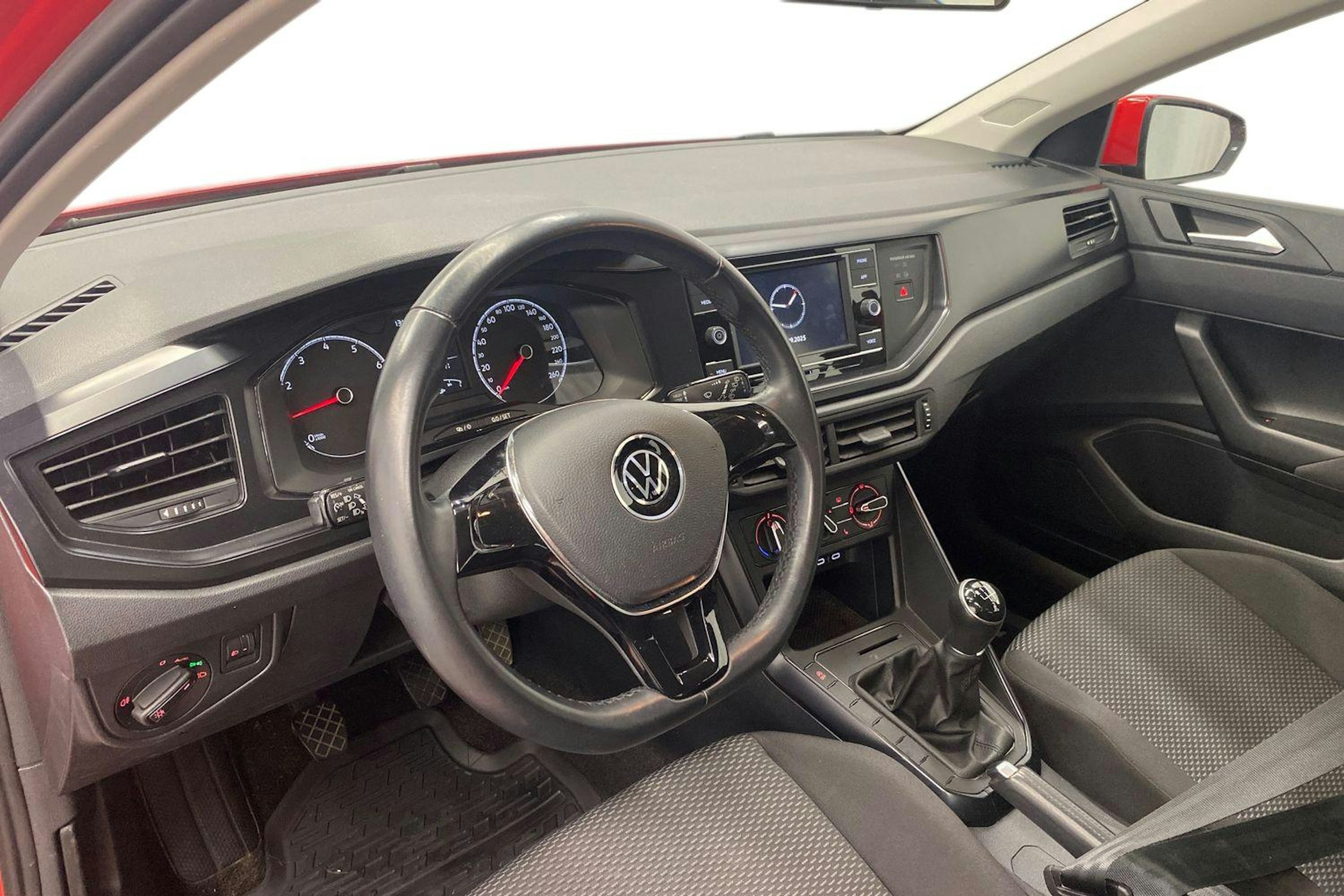 punainen Volkswagen Polo 2021 kuva 7.
