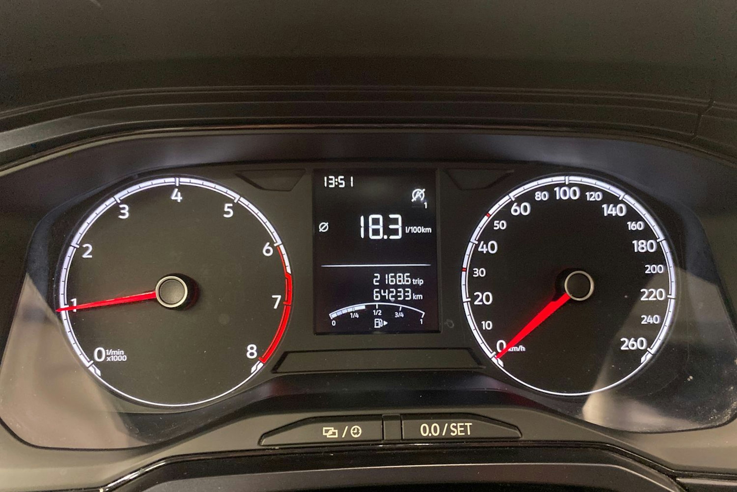 punainen Volkswagen Polo 2021 kuva 17.