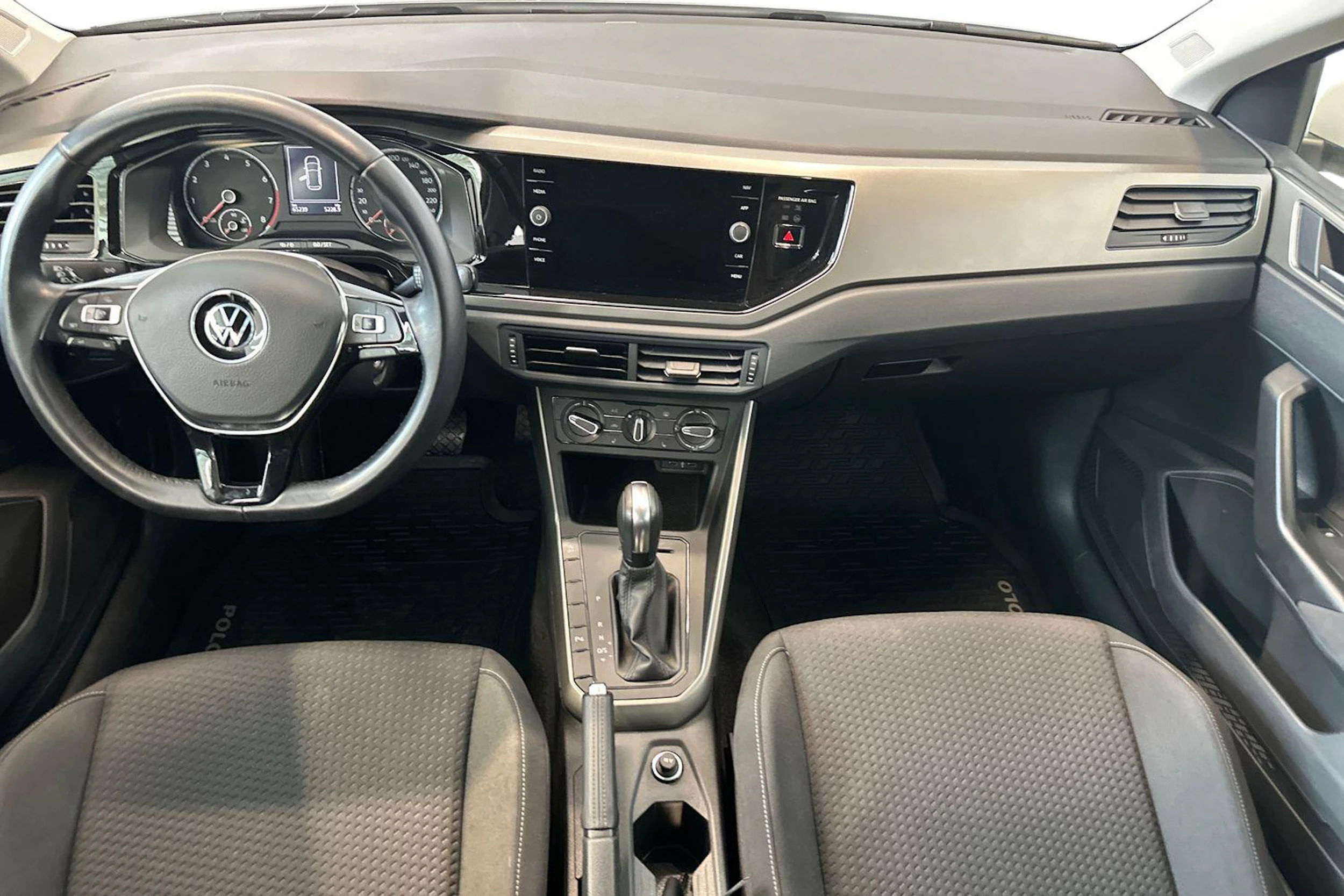 valkoinen Volkswagen Polo 2021 kuva 9.