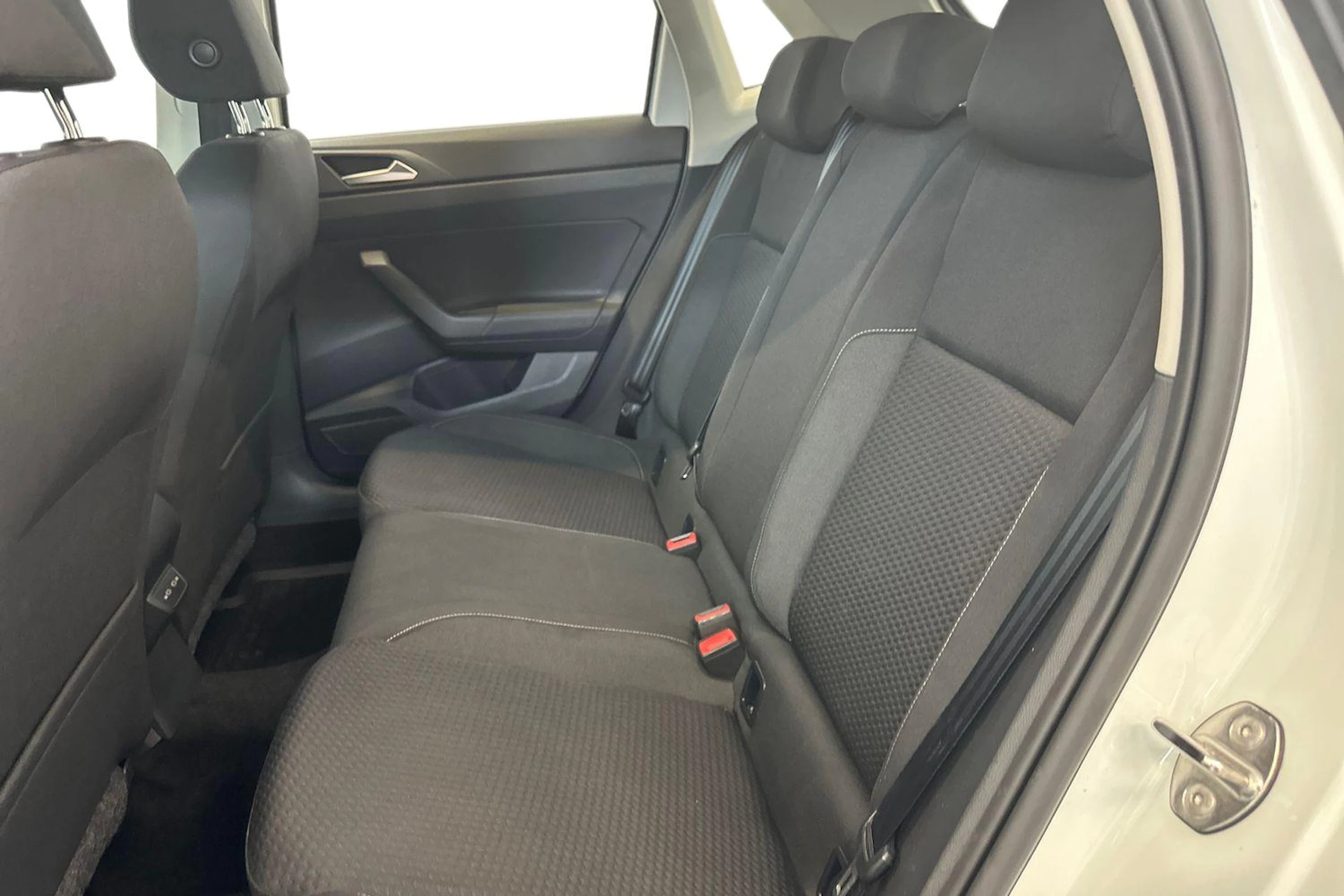 valkoinen Volkswagen Polo 2021 kuva 11.