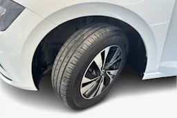 valkoinen Volkswagen Polo 2021 kuva 12.