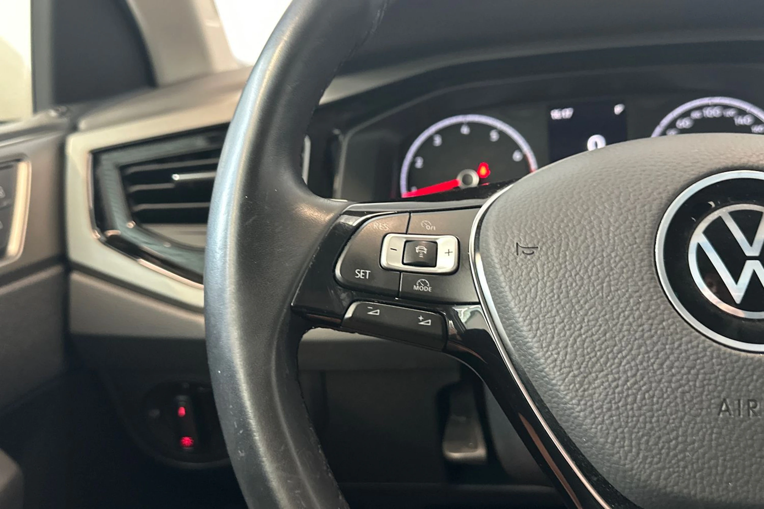 valkoinen Volkswagen Polo 2021 kuva 16.