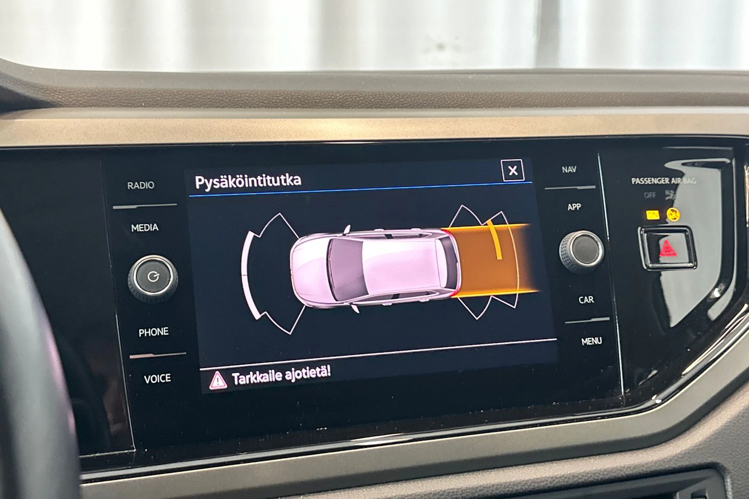 valkoinen Volkswagen Polo 2021 kuva 18.