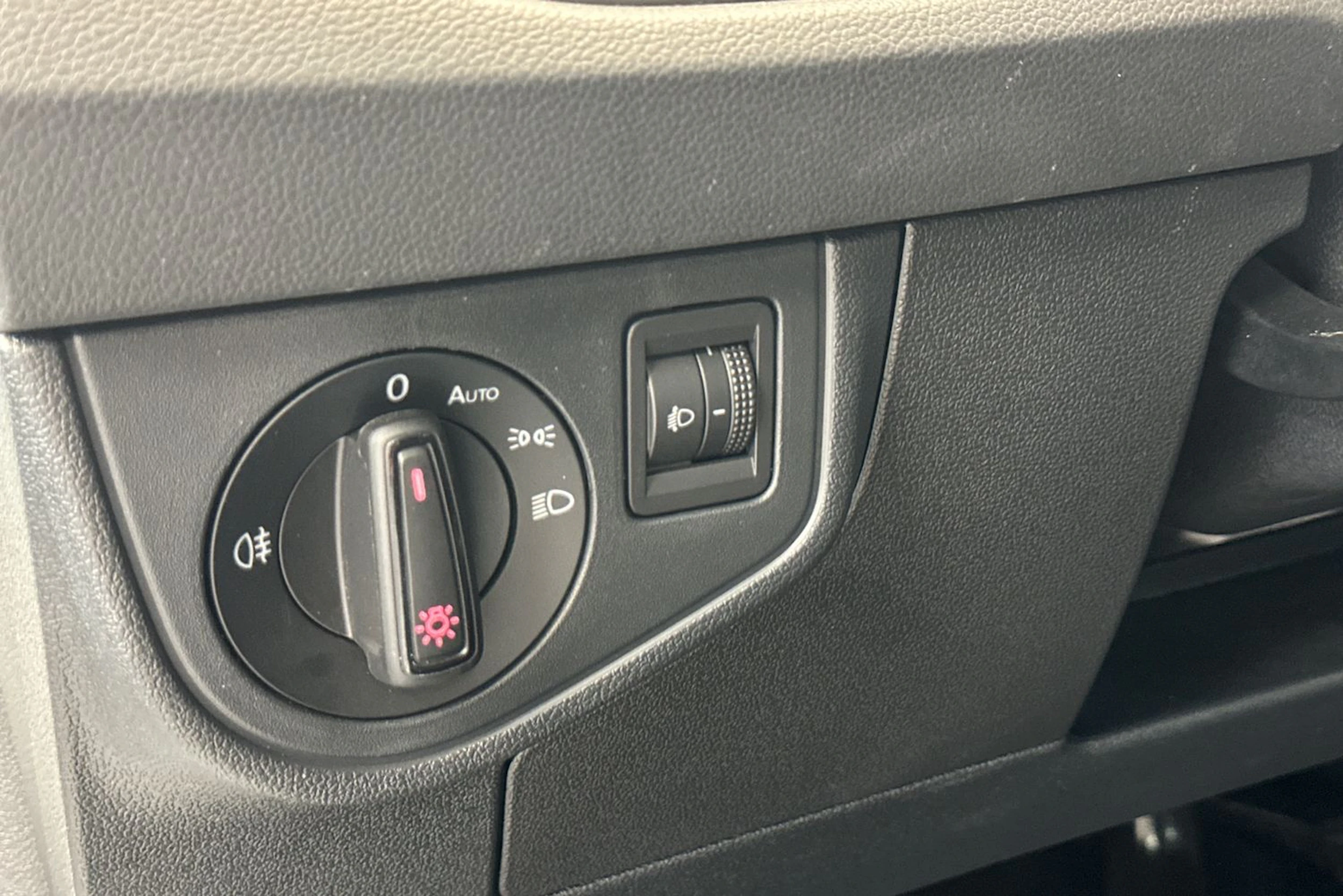 valkoinen Volkswagen Polo 2021 kuva 23.