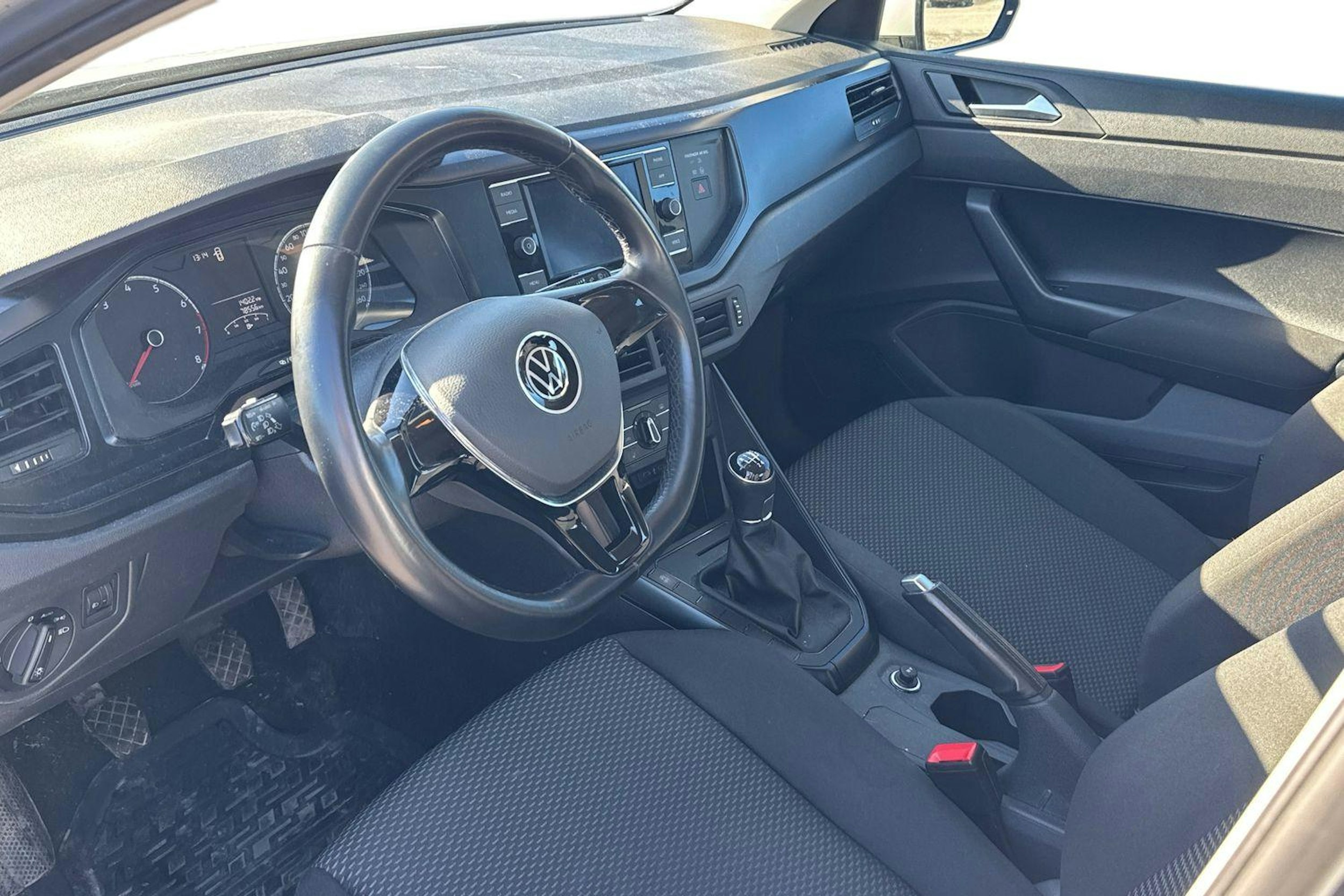 valkoinen Volkswagen Polo 2021 kuva 3.