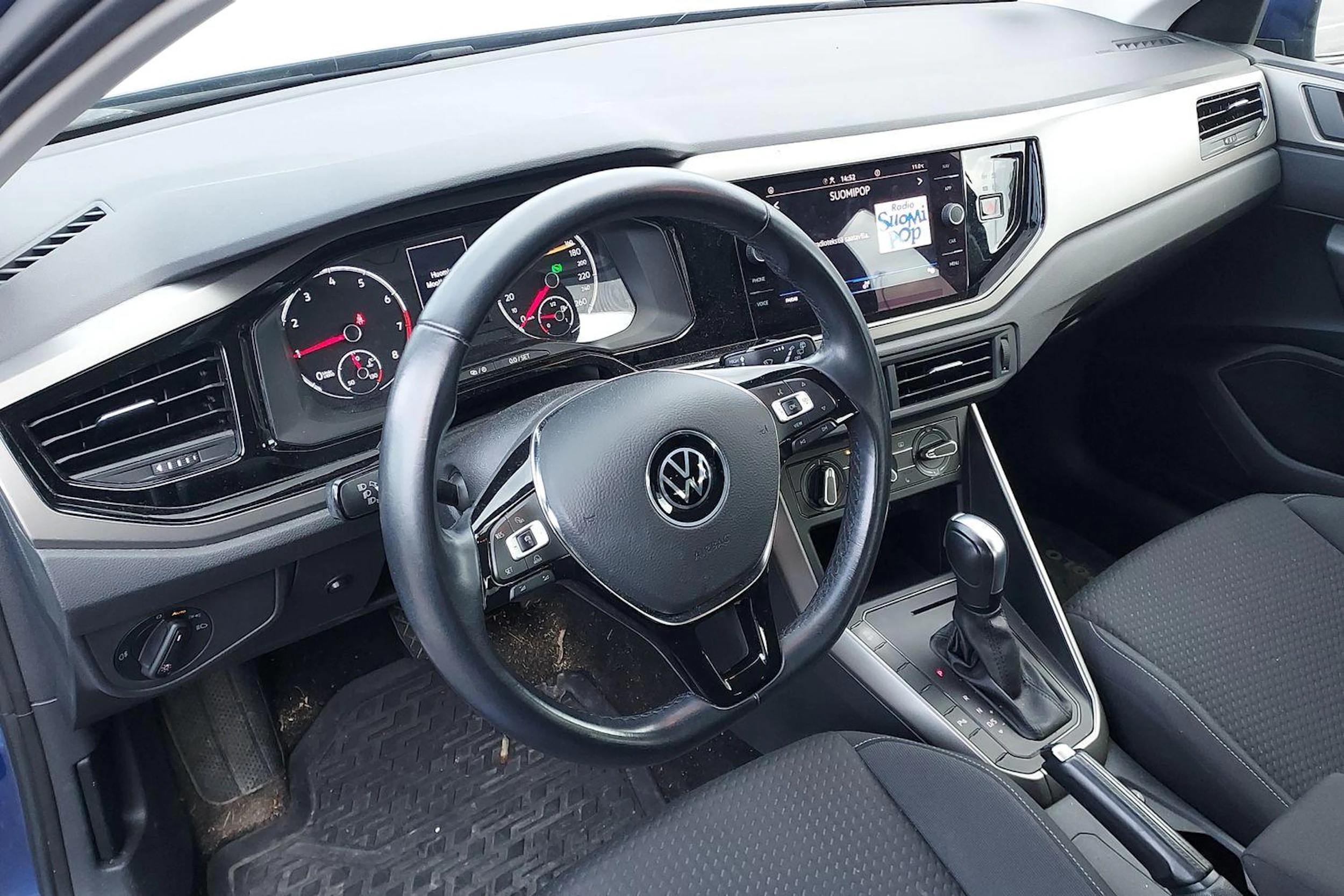 sininen Volkswagen Polo 2021 kuva 3.