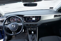sininen Volkswagen Polo 2021 kuva 5.
