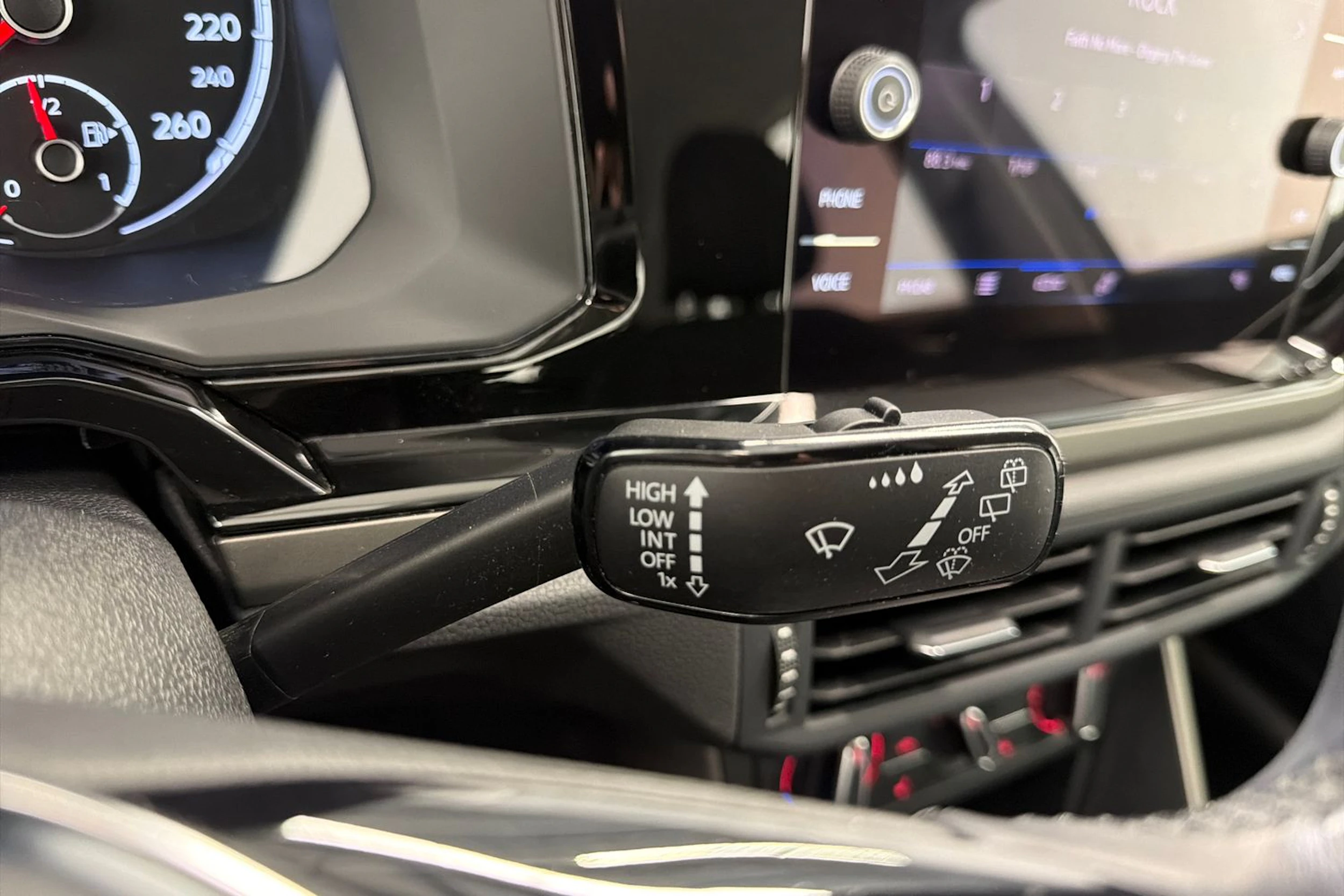 harmaa Volkswagen Polo 2021 kuva 17.