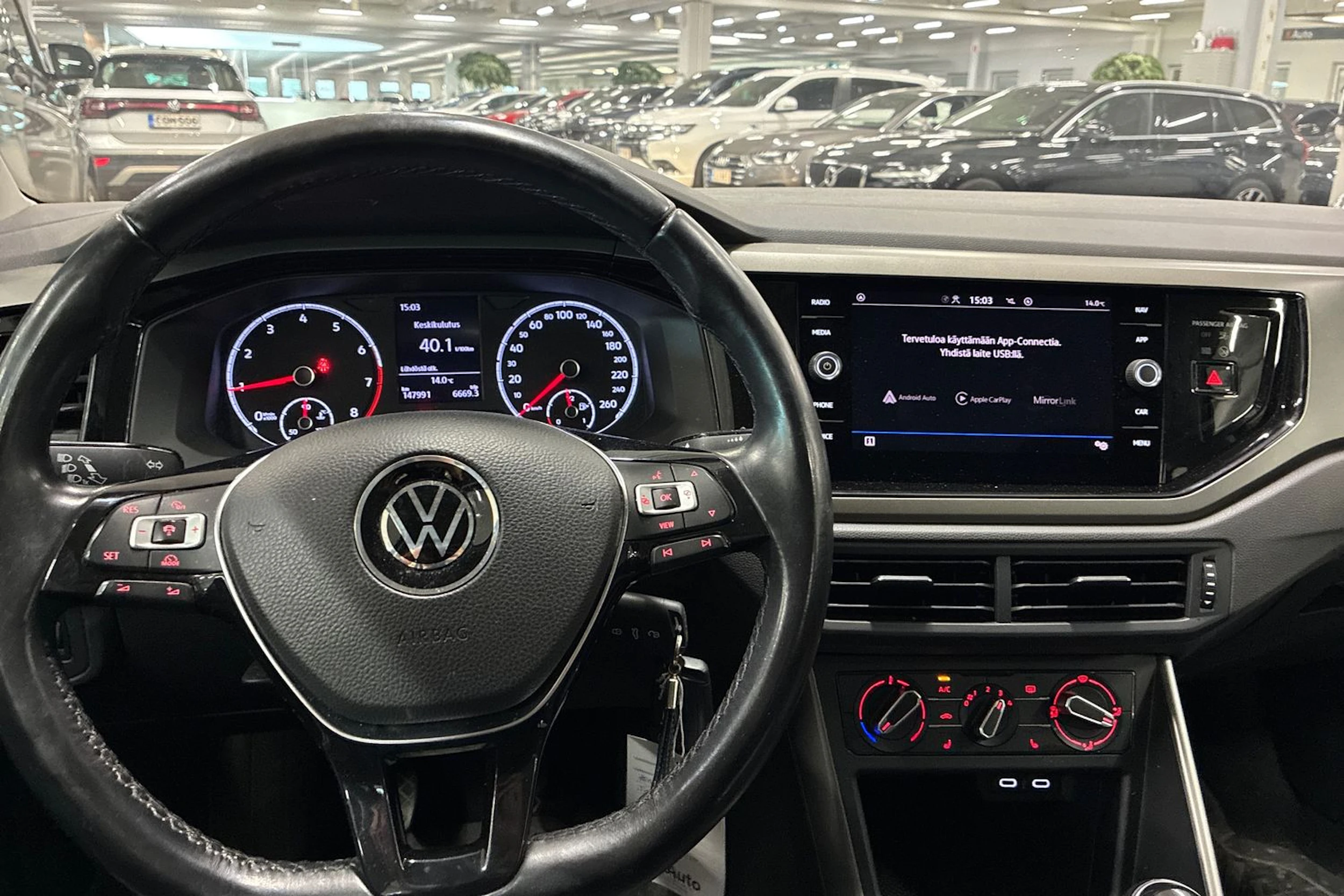 musta Volkswagen Polo 2021 kuva 4.