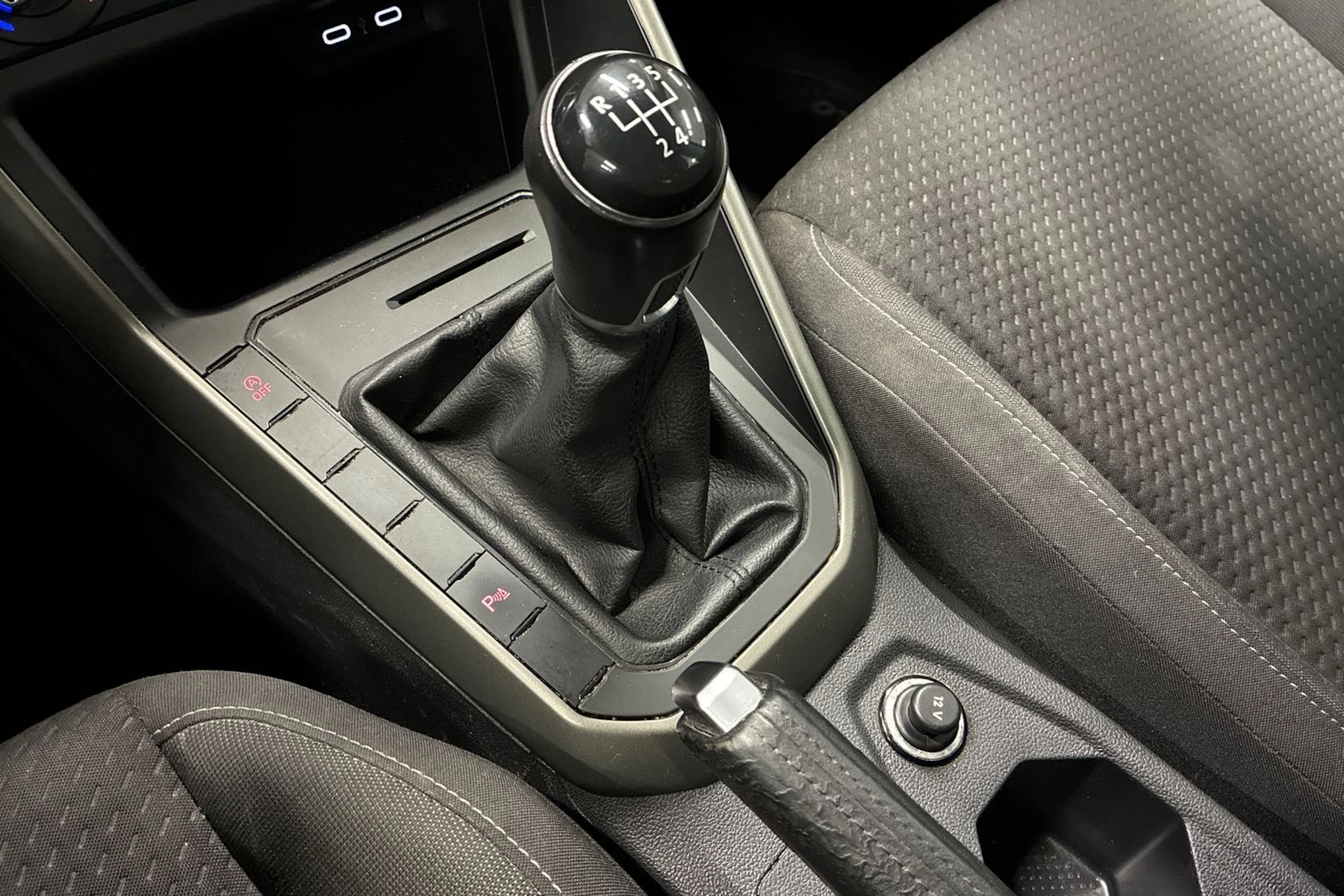 musta Volkswagen Polo 2021 kuva 21.