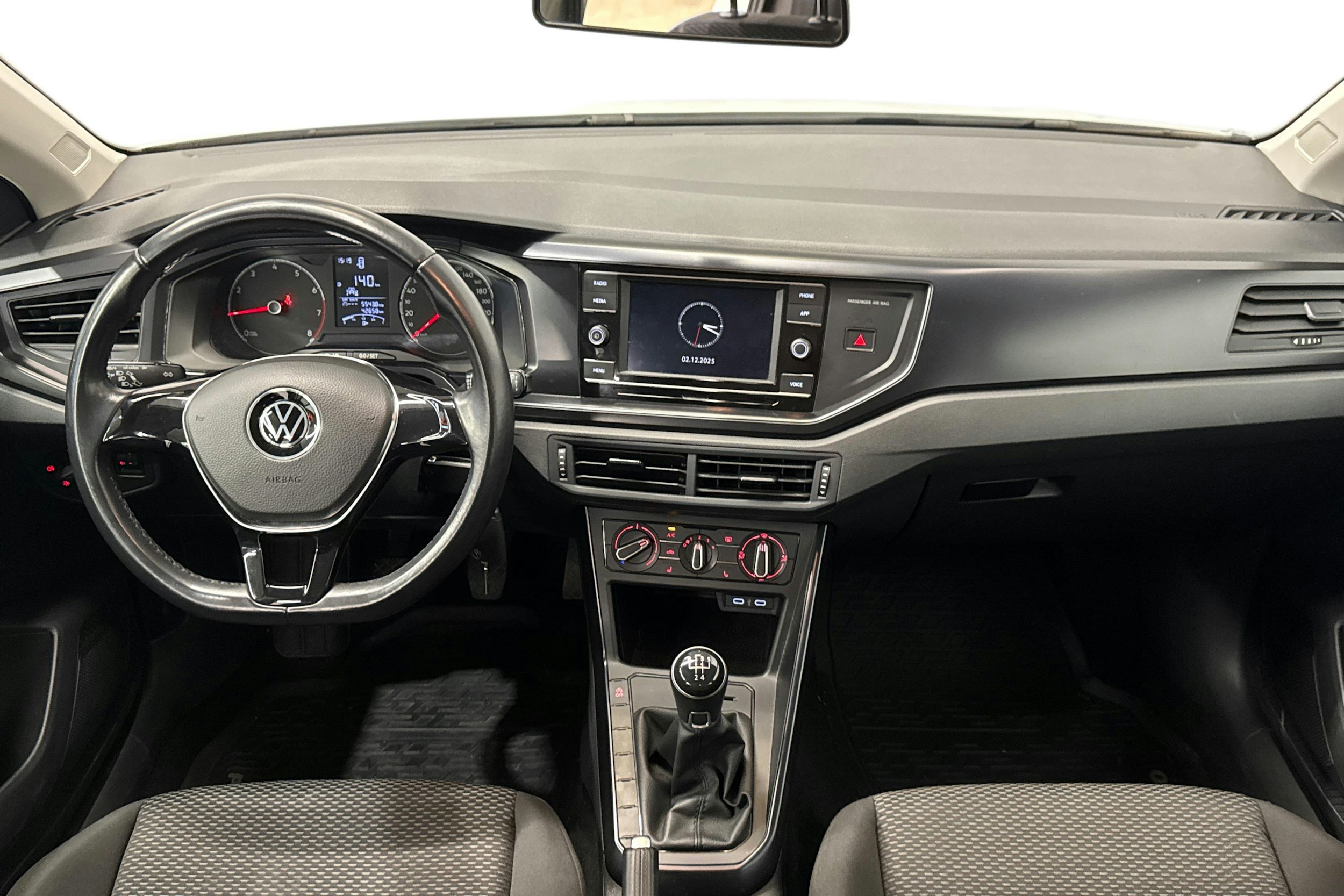 valkoinen Volkswagen Polo 2021 kuva 9.