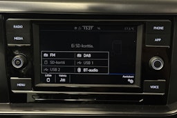 valkoinen Volkswagen Polo 2021 kuva 22.