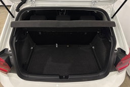 valkoinen Volkswagen Polo 2021 kuva 27.