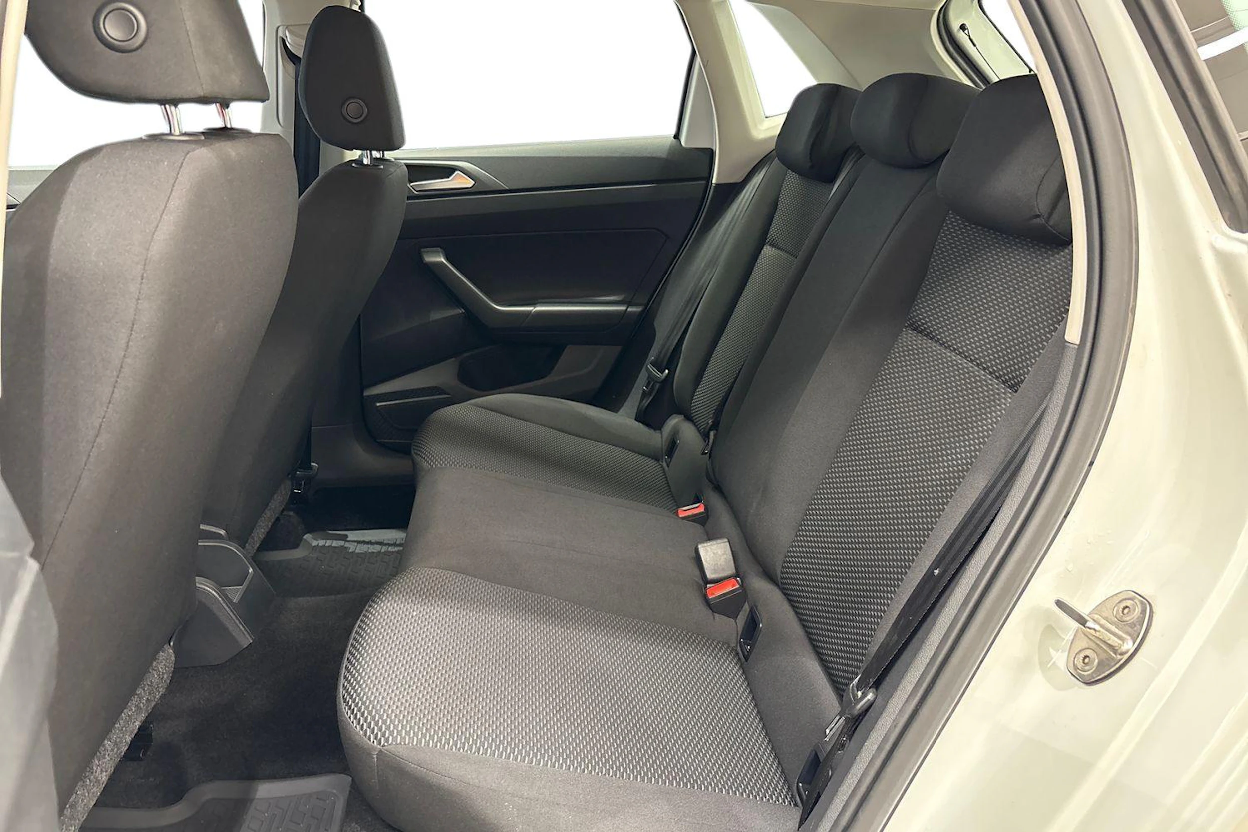 Valkoinen Volkswagen POLO 2021 kuva 8.