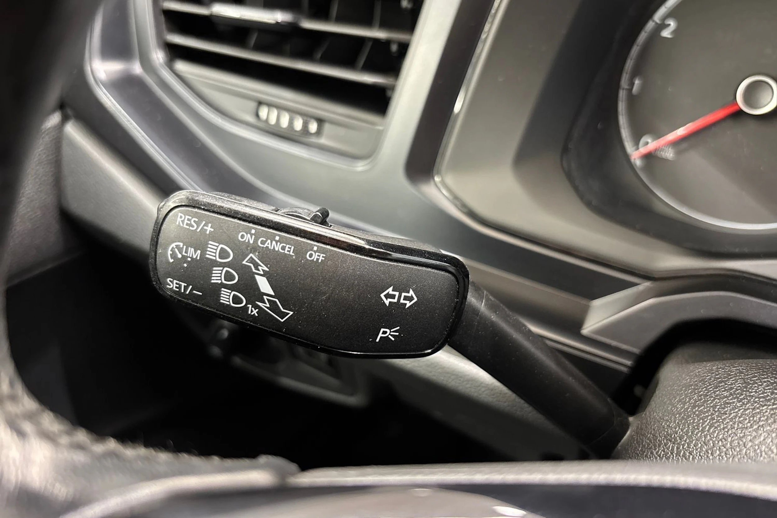Valkoinen Volkswagen POLO 2021 kuva 15.