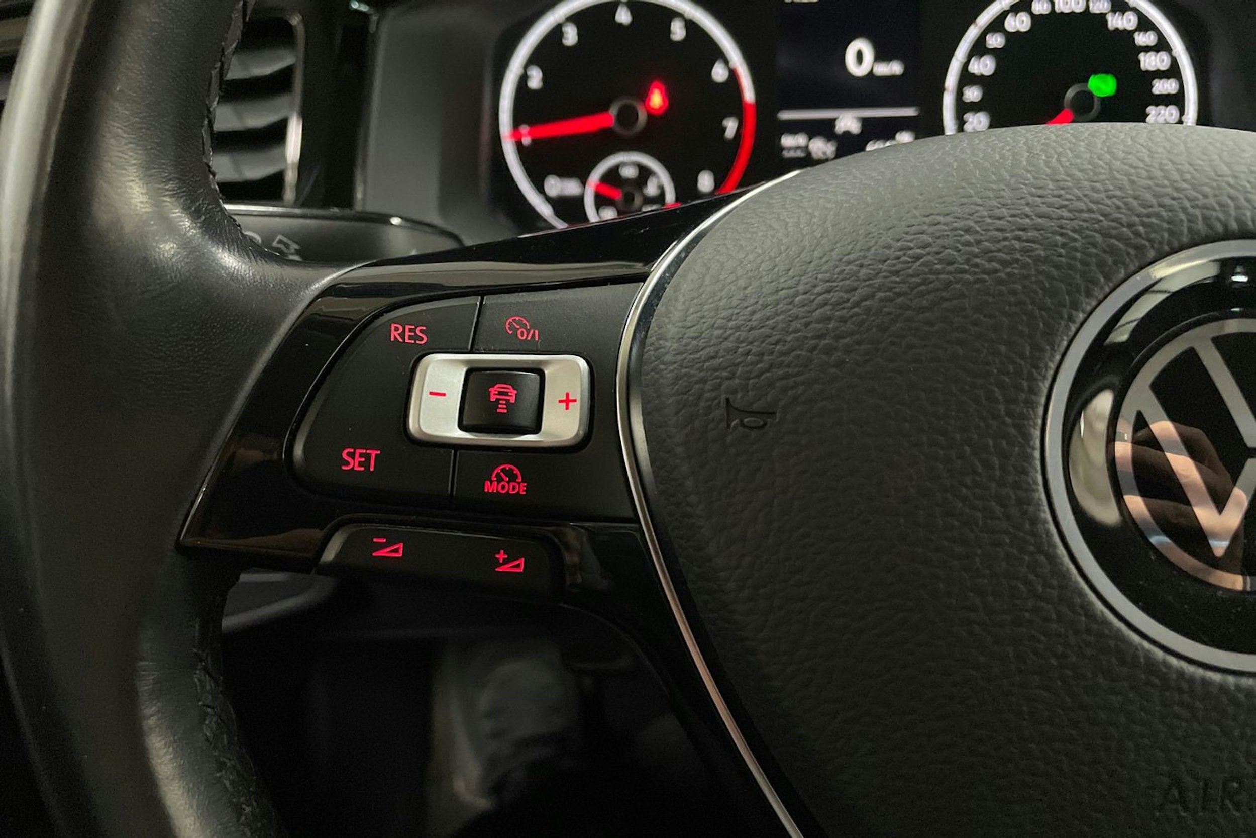 harmaa Volkswagen Polo 2021 kuva 14.
