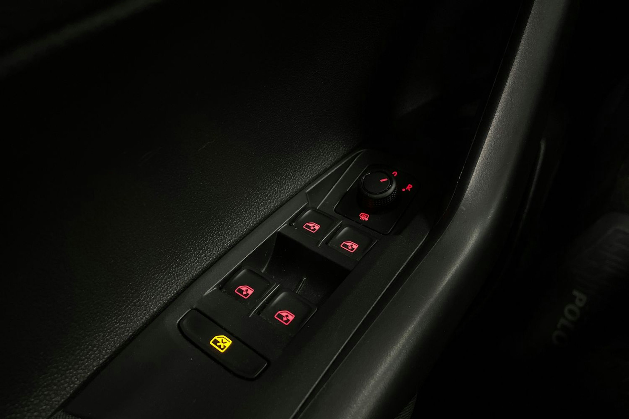 harmaa Volkswagen Polo 2021 kuva 17.