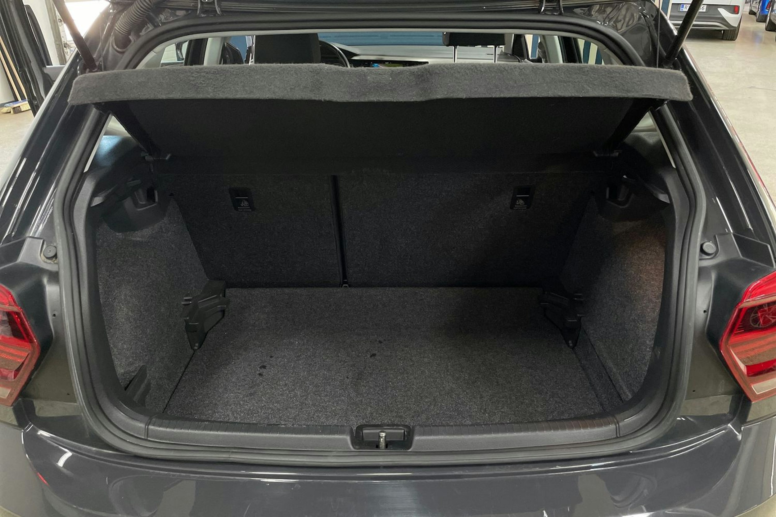 harmaa Volkswagen Polo 2021 kuva 27.