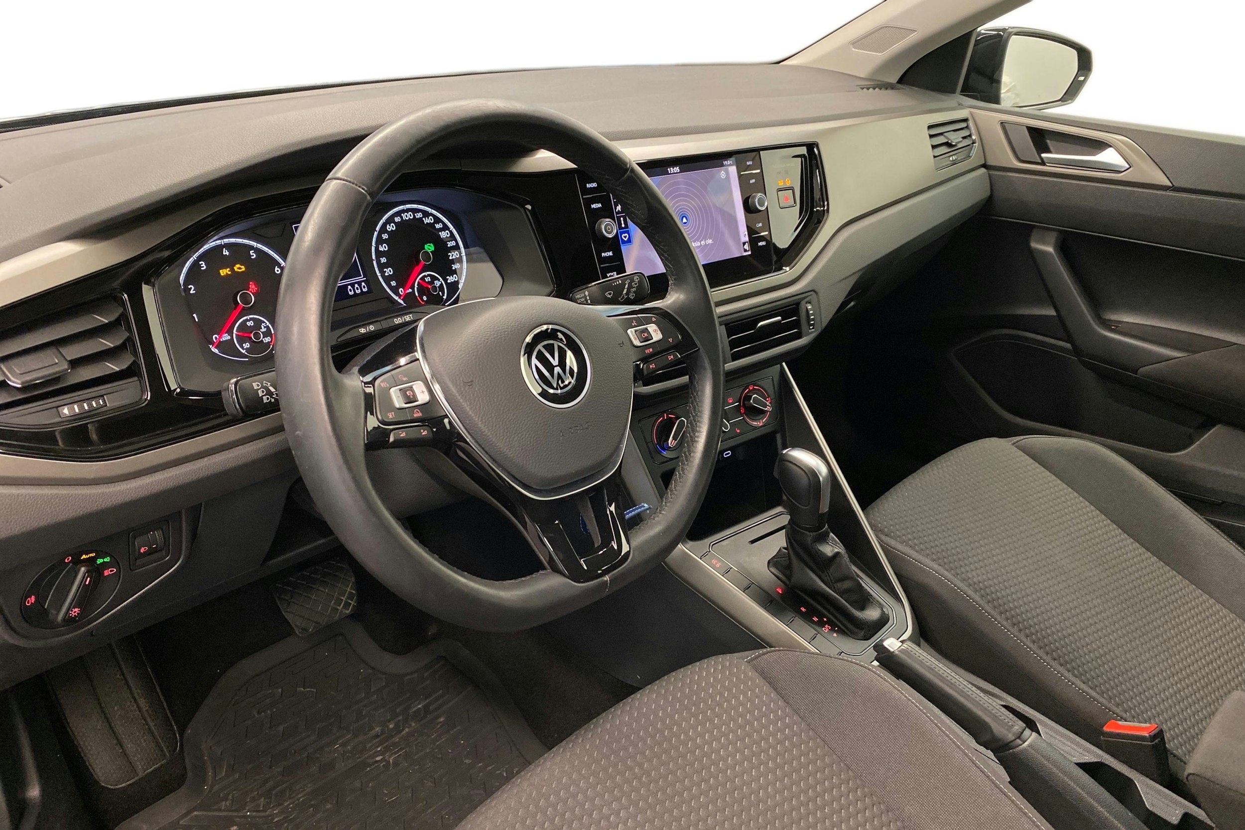 Musta Volkswagen POLO 2021 kuva 7.