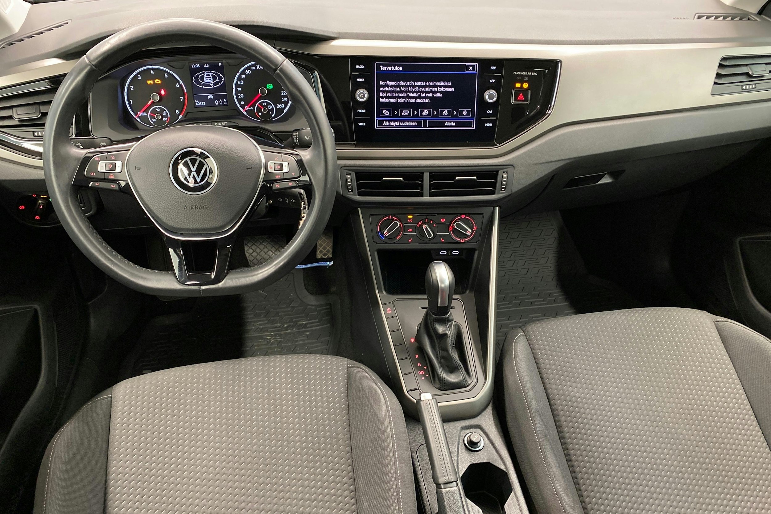 Musta Volkswagen POLO 2021 kuva 9.