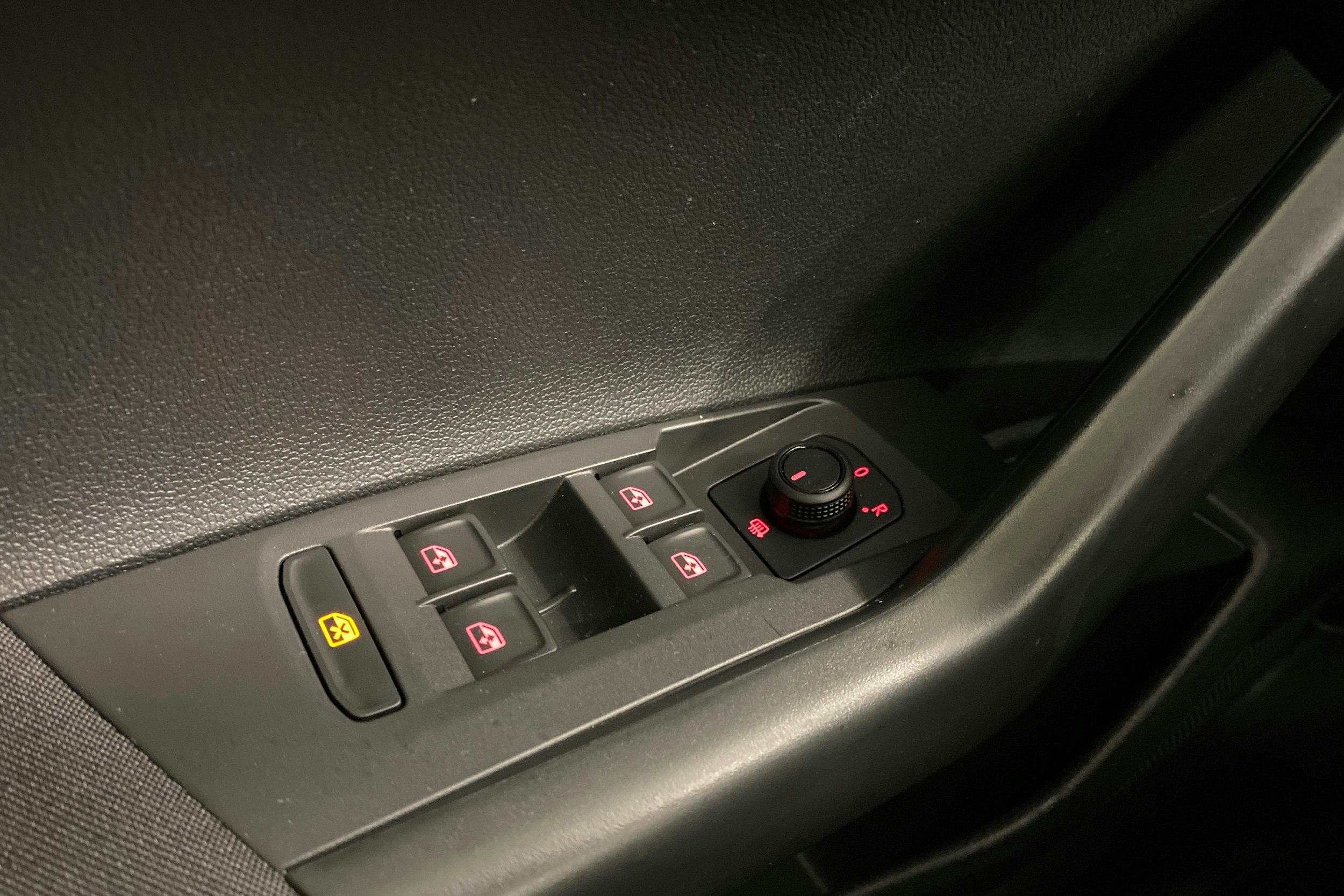 Musta Volkswagen POLO 2021 kuva 19.