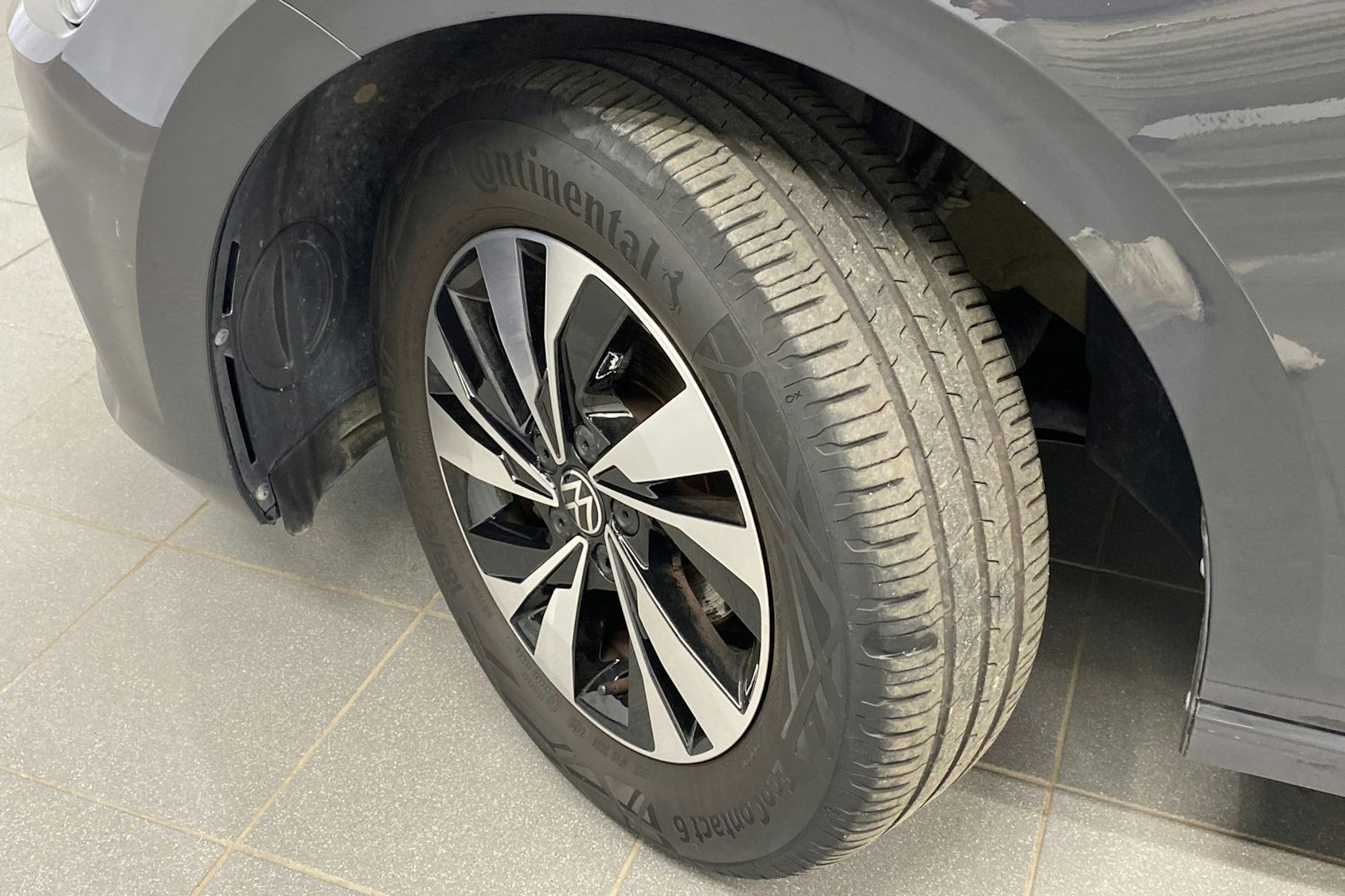 harmaa Volkswagen Polo 2021 kuva 13.