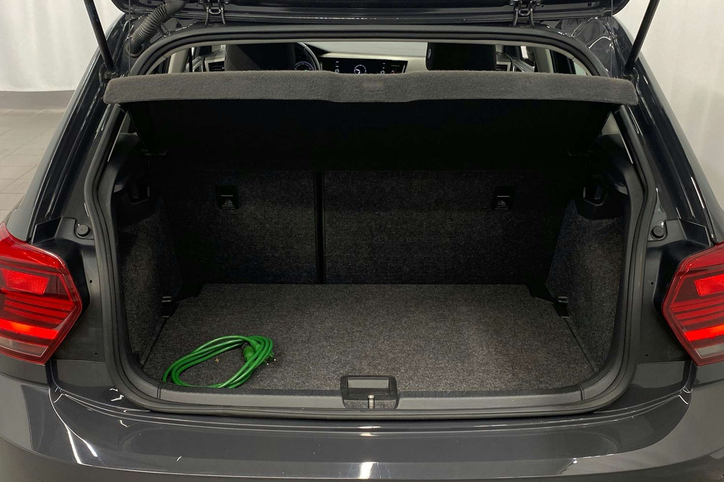 harmaa Volkswagen Polo 2021 kuva 17.
