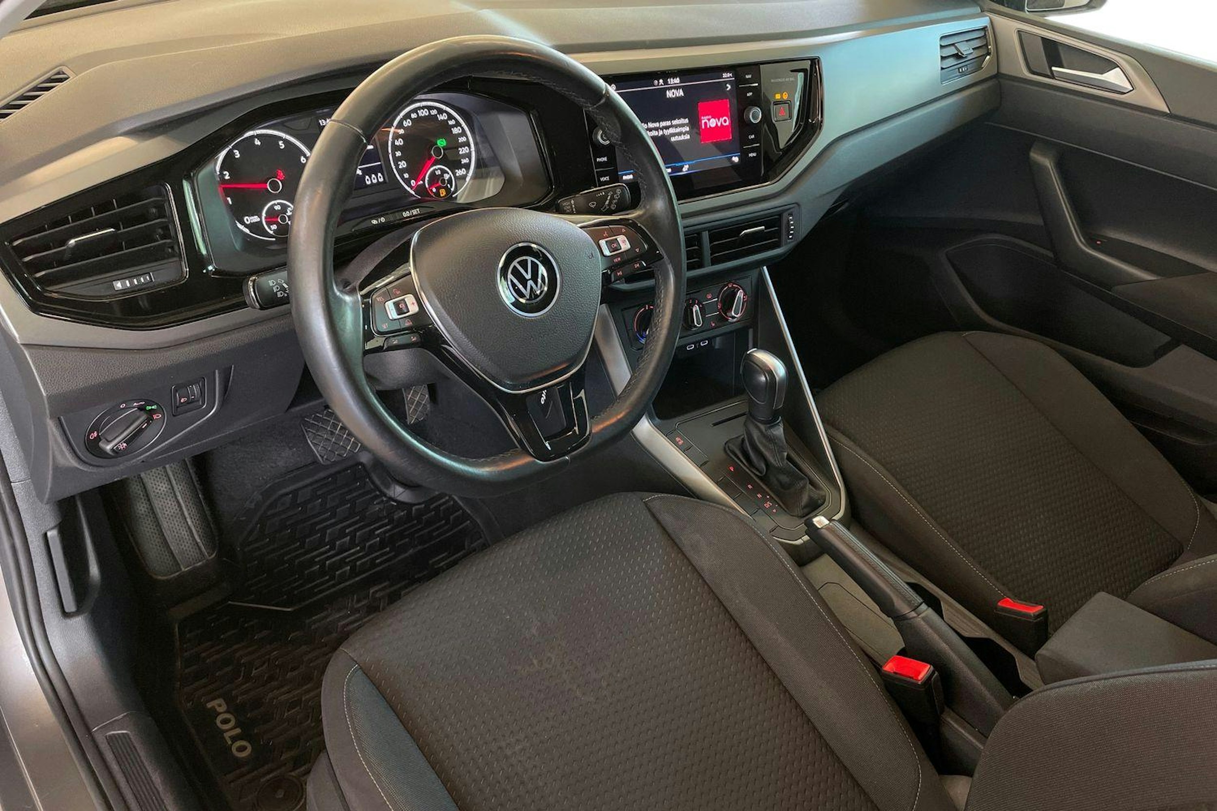 Harmaa Volkswagen POLO 2021 kuva 7.