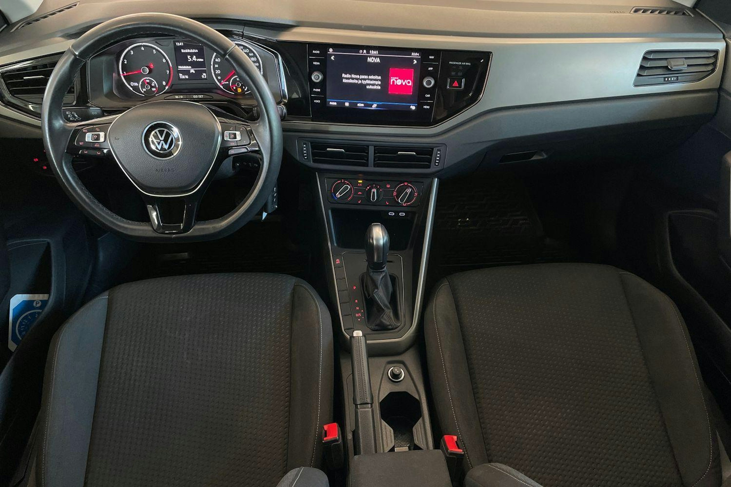 Harmaa Volkswagen POLO 2021 kuva 9.