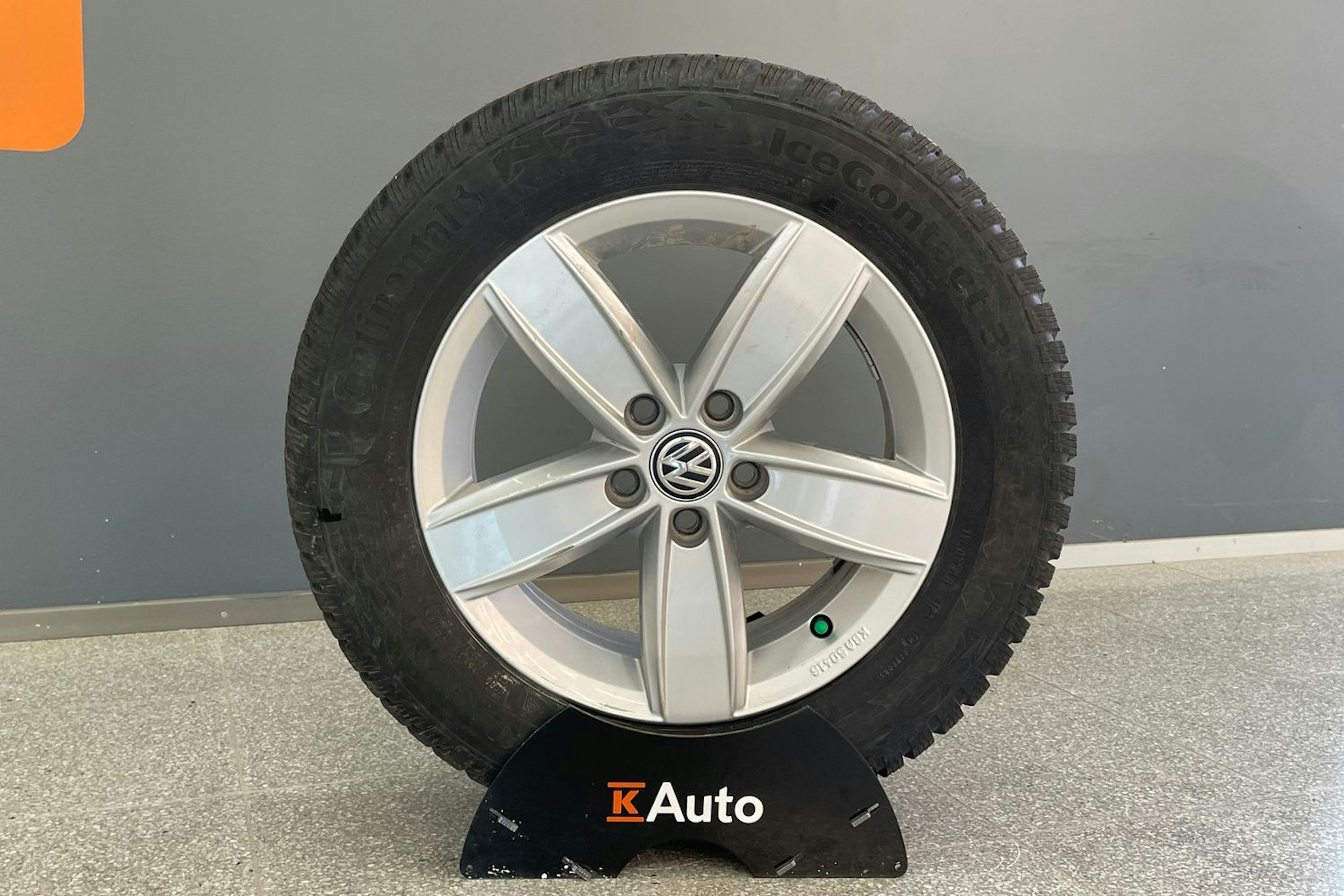Harmaa Volkswagen POLO 2021 kuva 13.