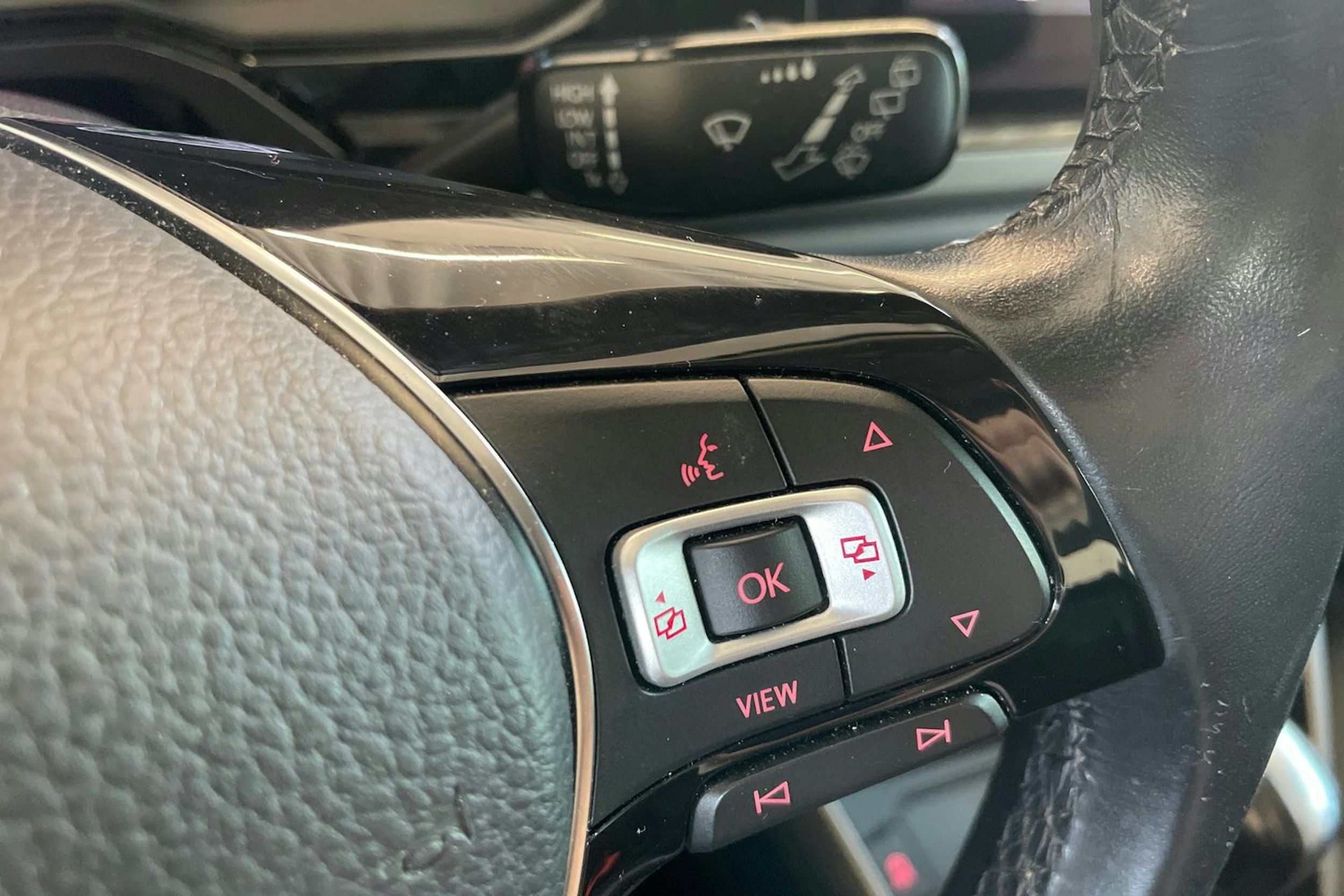 Harmaa Volkswagen POLO 2021 kuva 18.