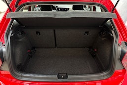 punainen Volkswagen Polo 2021 kuva 14.