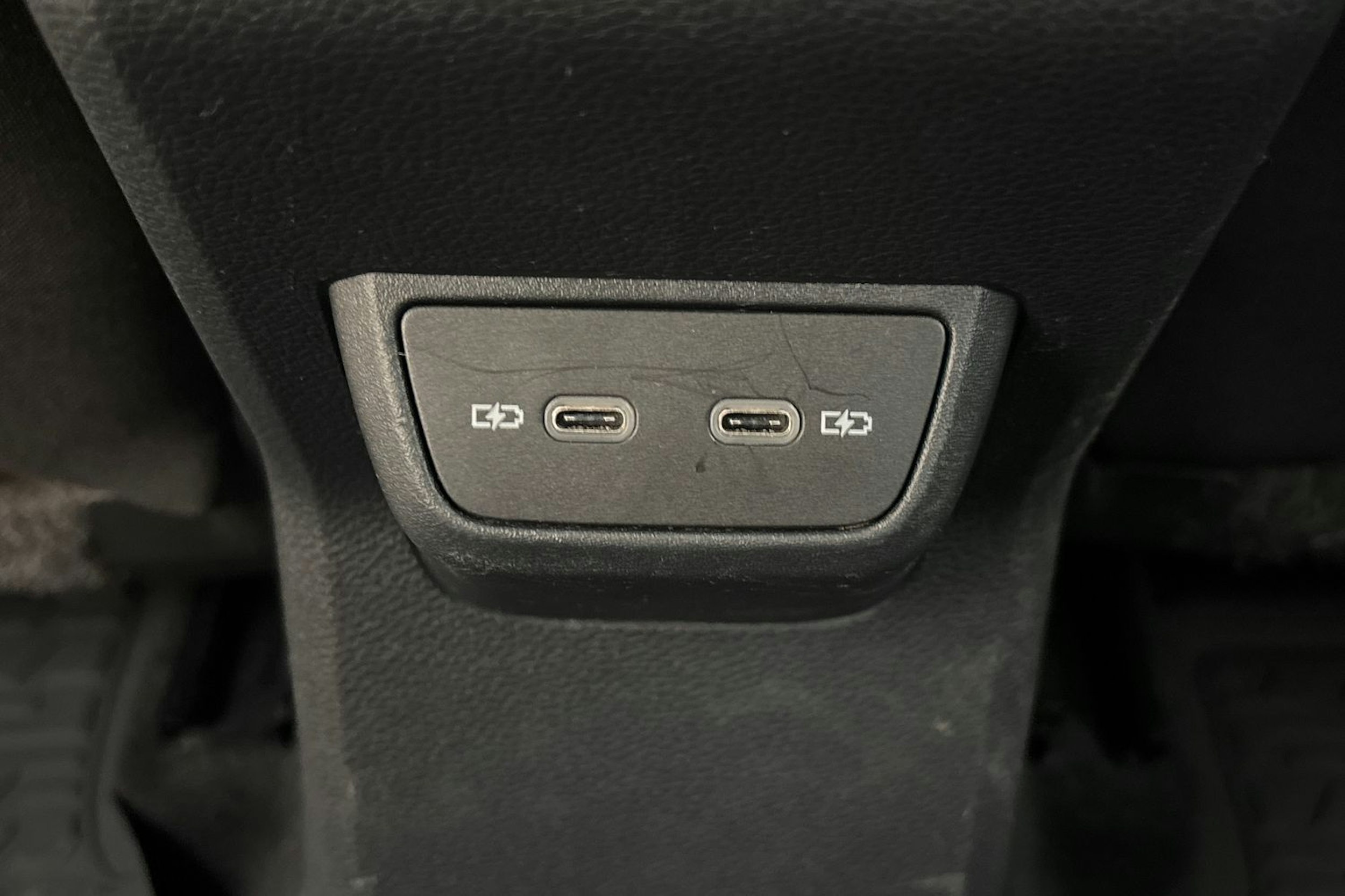 punainen Volkswagen Polo 2021 kuva 16.