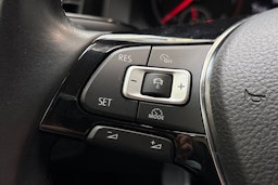 punainen Volkswagen Polo 2021 kuva 19.