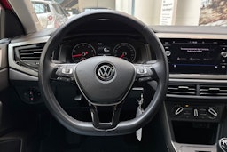 punainen Volkswagen Polo 2021 kuva 21.