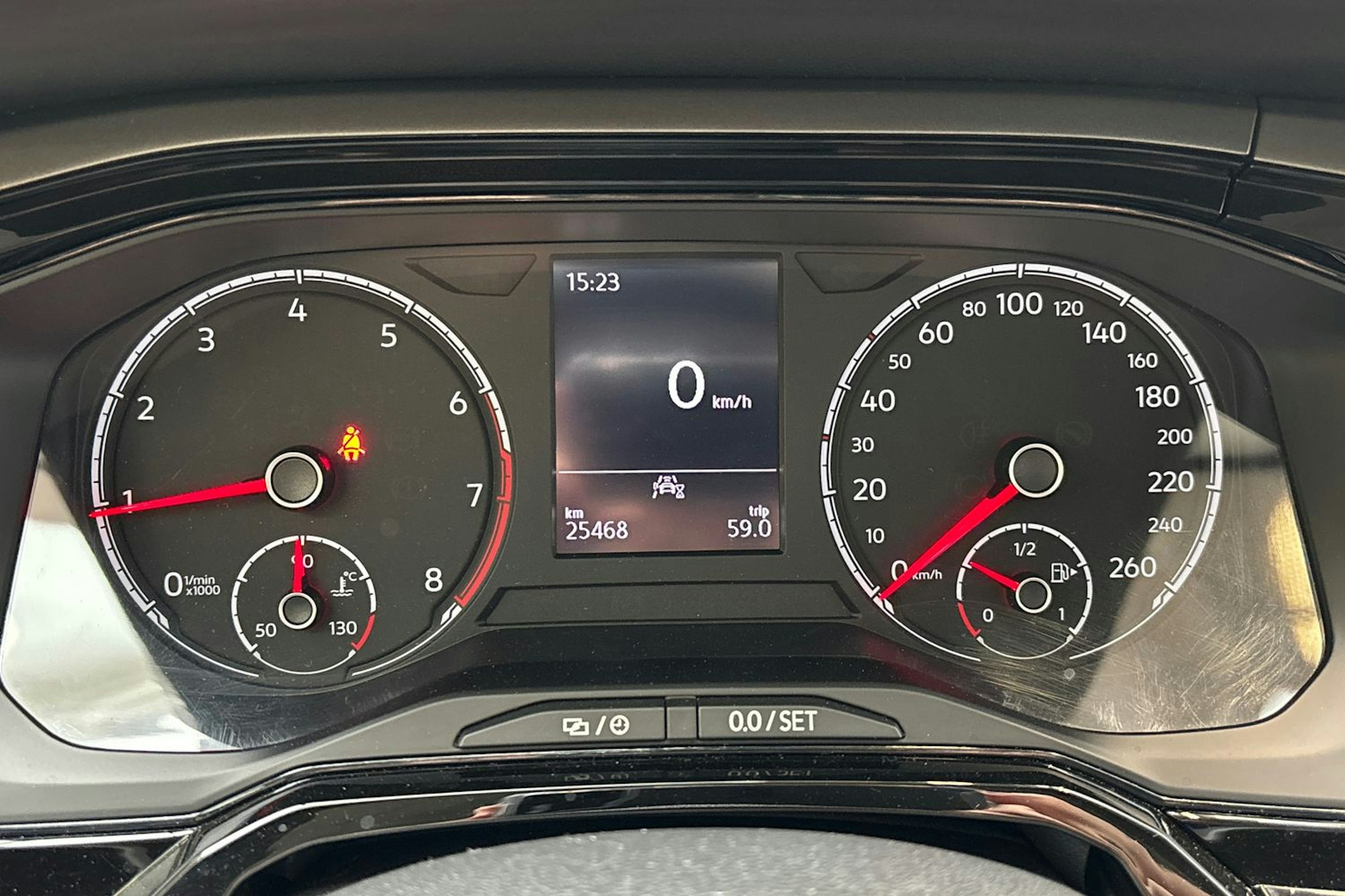 punainen Volkswagen Polo 2021 kuva 22.