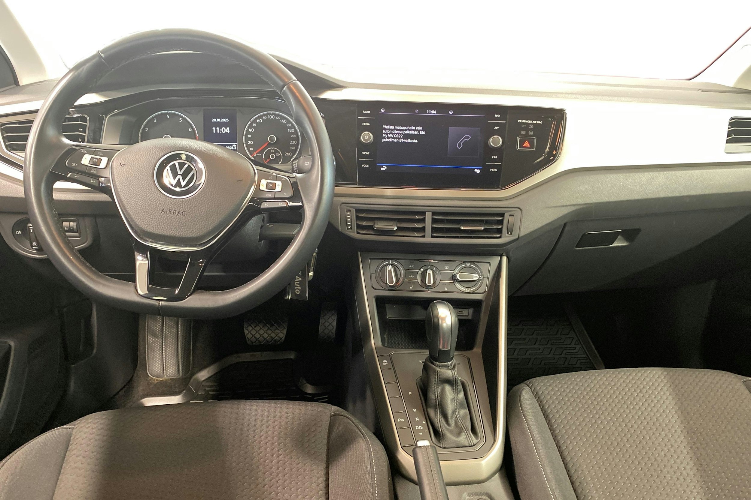 Musta Volkswagen POLO 2021 kuva 9.