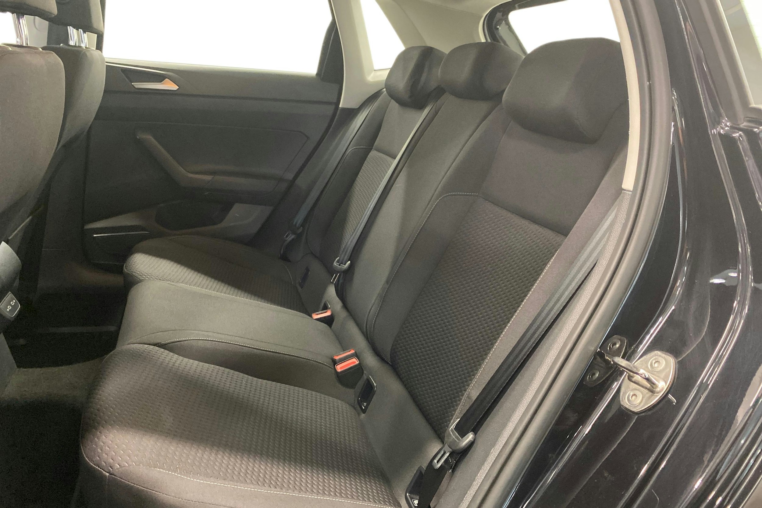 Musta Volkswagen POLO 2021 kuva 10.
