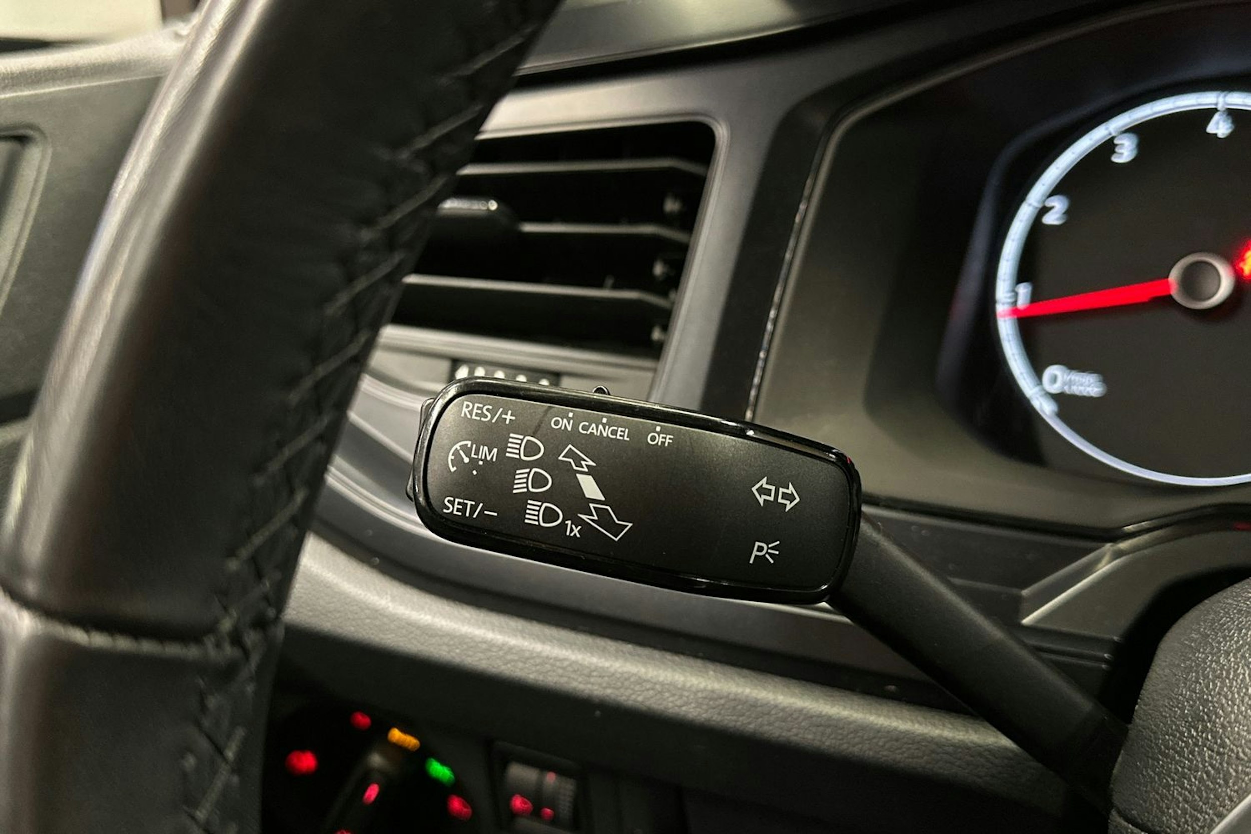 valkoinen Volkswagen Polo 2021 kuva 21.