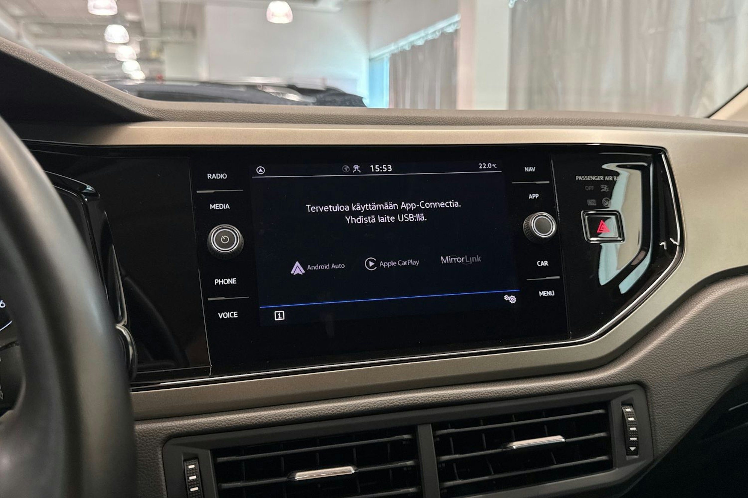 Punainen Volkswagen POLO 2021 kuva 25.