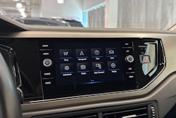Punainen Volkswagen POLO 2021 kuva 26.