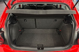 Punainen Volkswagen POLO 2021 kuva 30.