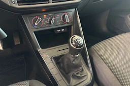 Valkoinen Volkswagen POLO 2021 kuva 16.